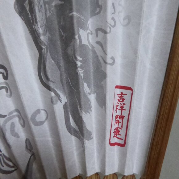 NEW JAPAN JAPANESE 8.25” KOI FISH CARP BAMBOO WOOD FOLDING HANDHELD FAN - Picture 7 of 8